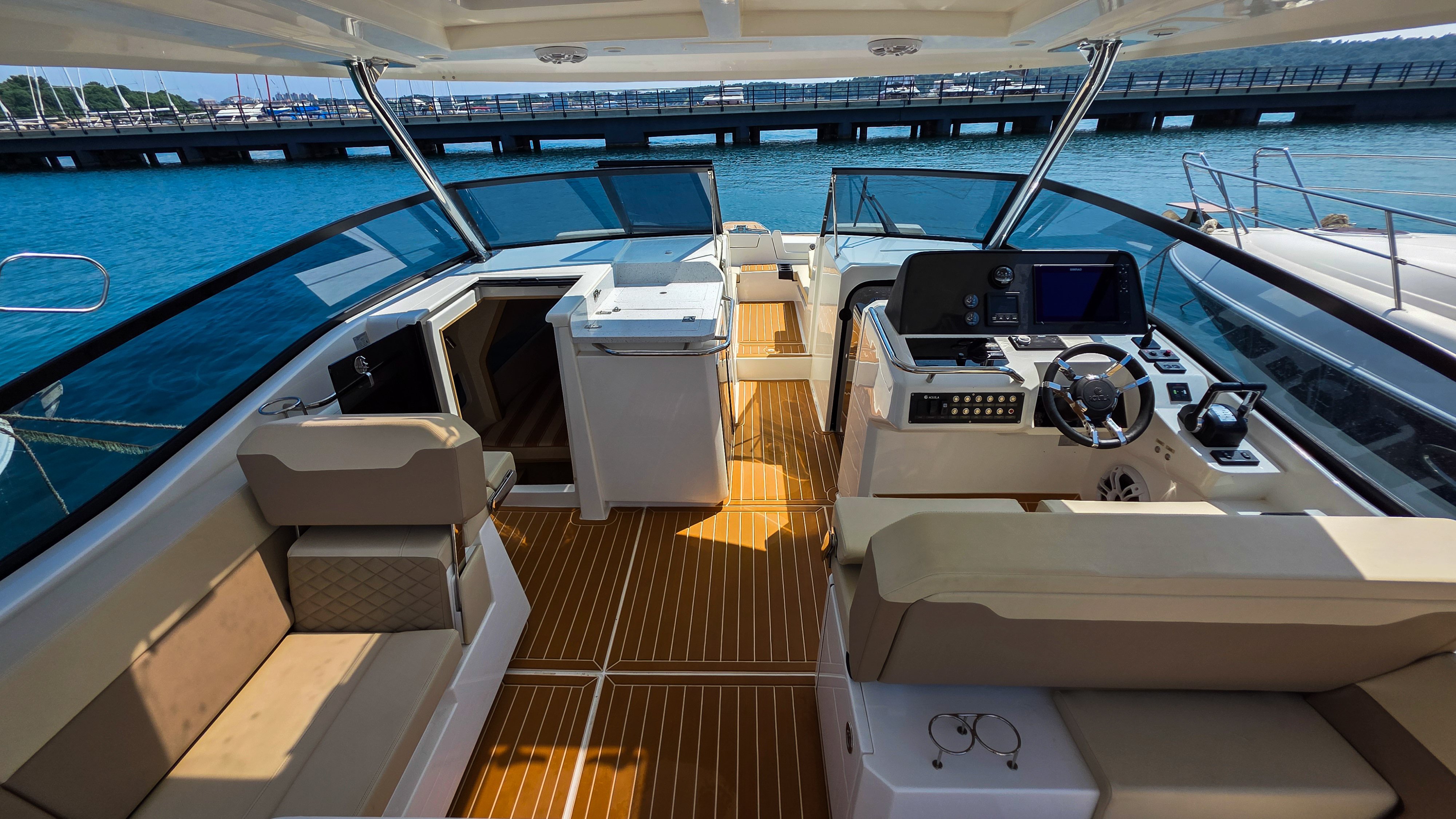 Aquila 32 - Catamaran in Pula