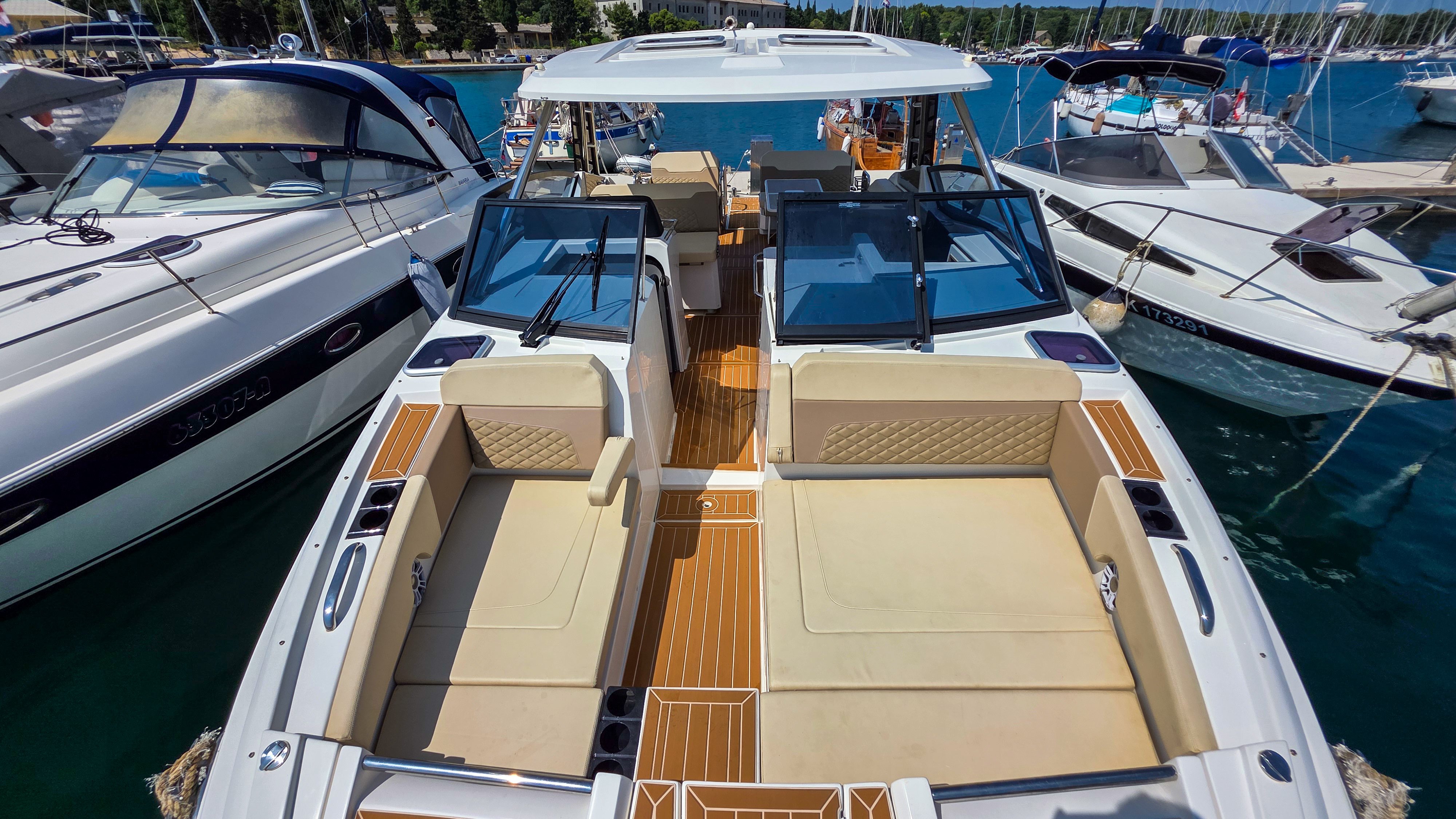 Aquila 32 - Catamaran in Pula