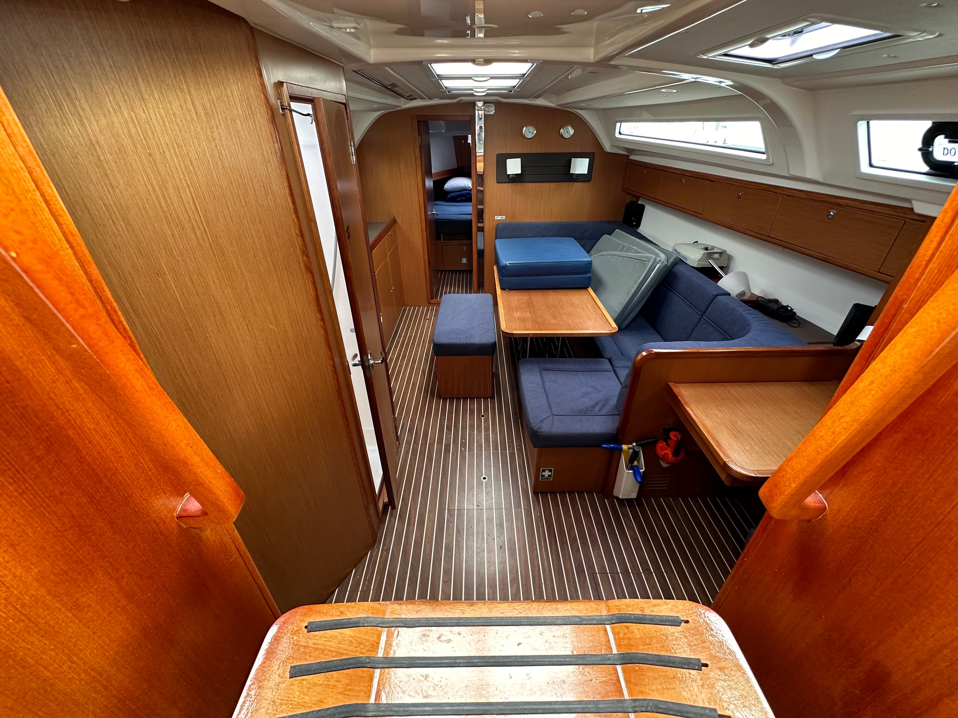 S/Y Yvonne - Yelkenli içinde Alimos