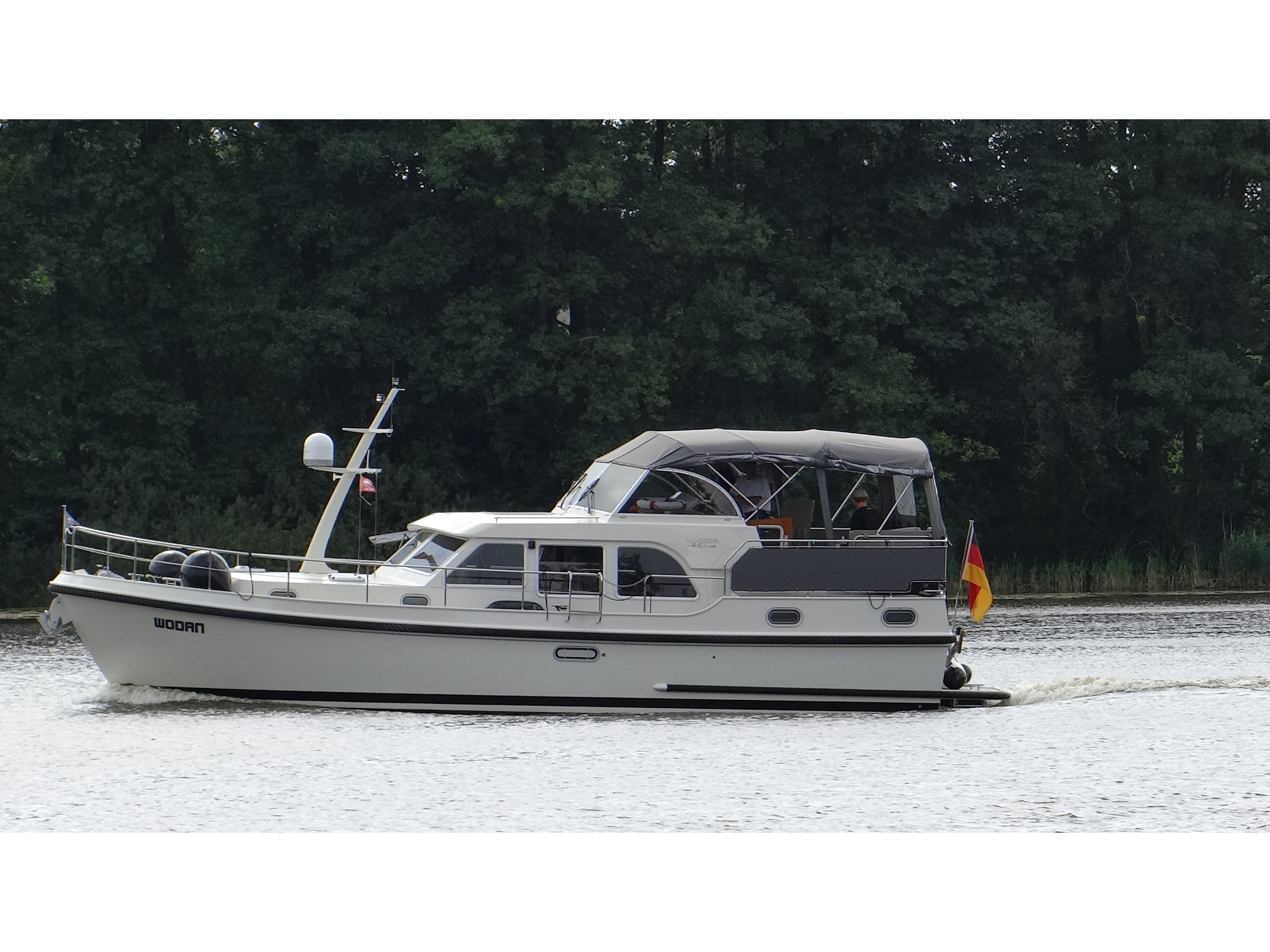 Wodan (Sa) - Motor Yacht in Mirow