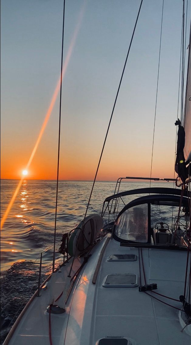 Azul - Sailboat in Paros
