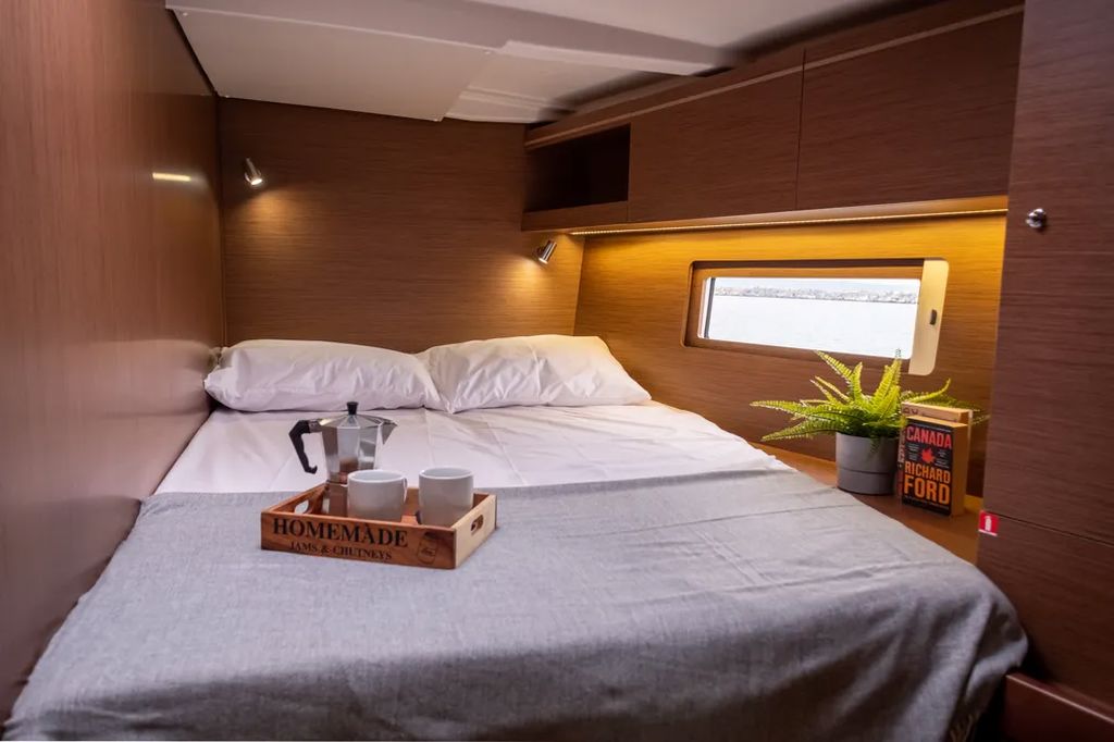 LFK-51.1 - Yelkenli içinde Lefkada