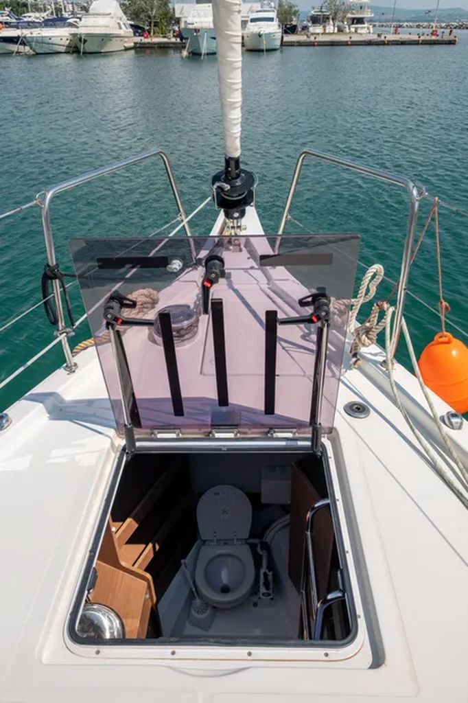 LFK-51.1 - Yelkenli içinde Lefkada