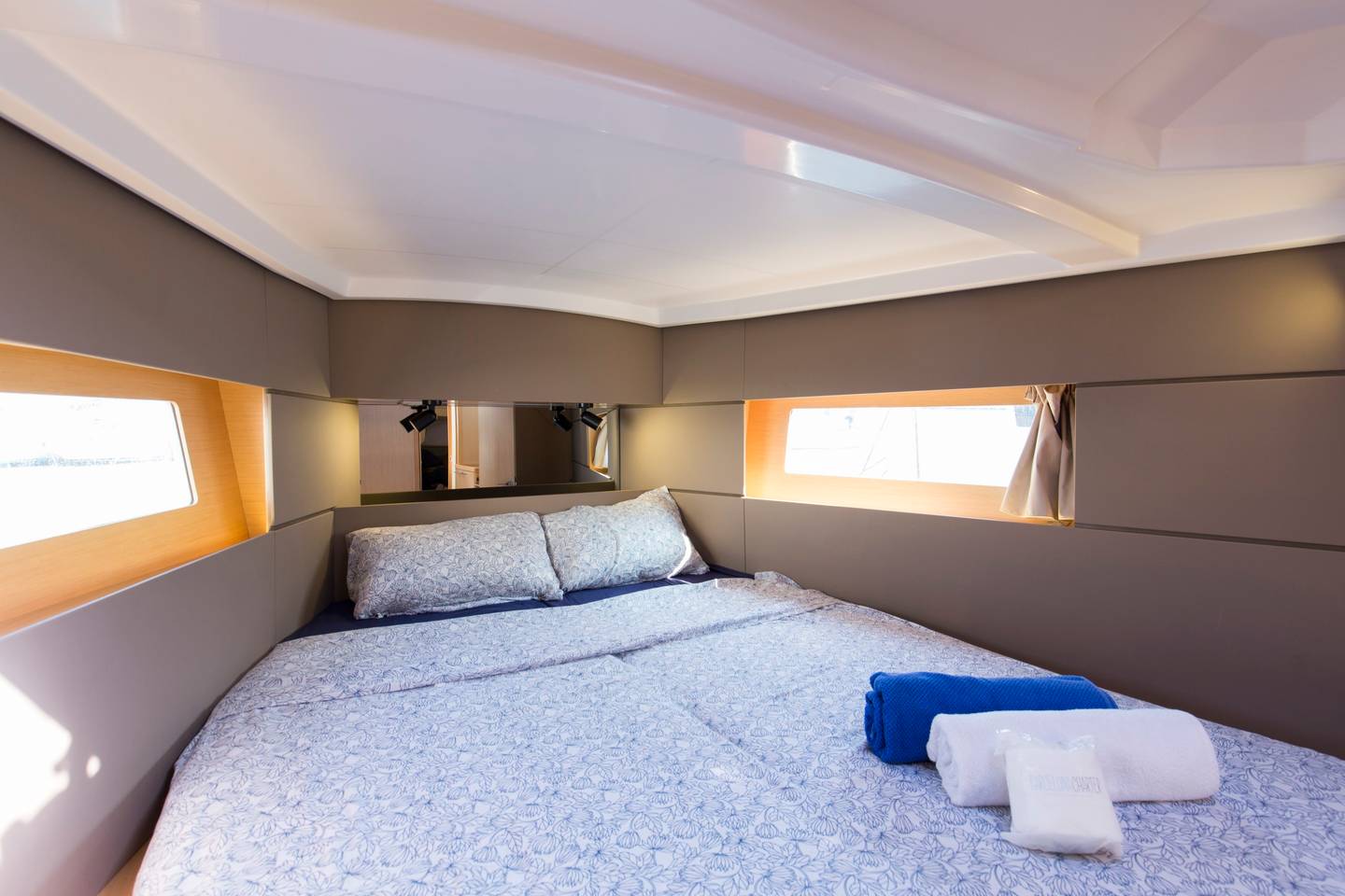 VITA - Sailboat in Barcelona