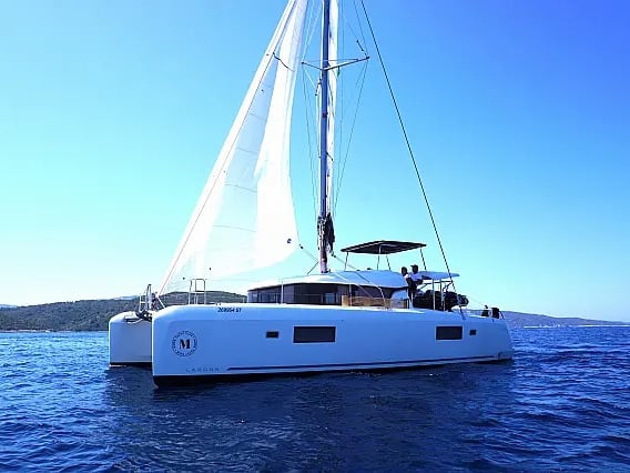 Amfitrite - Catamaran in Trogir