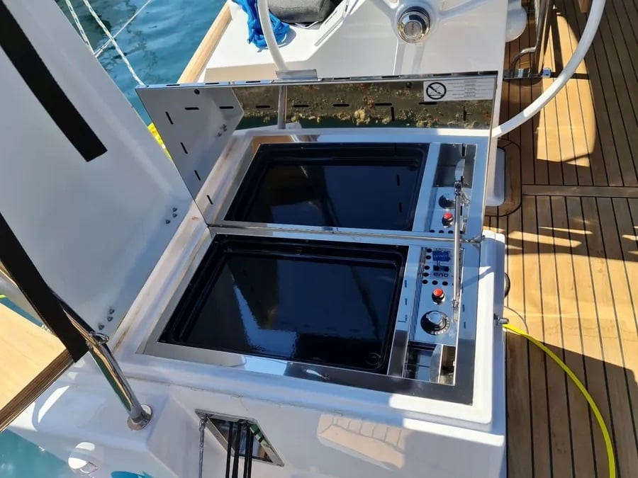 Oxygen - Sailboat in Trogir