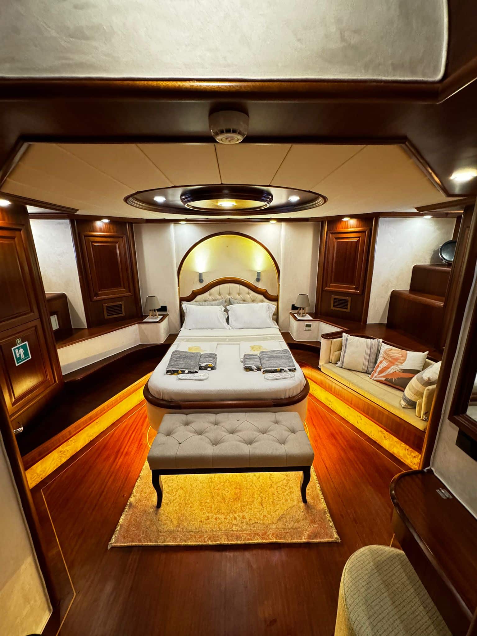 Kaptan Mehmet Bugra - Gulet in Sarıana