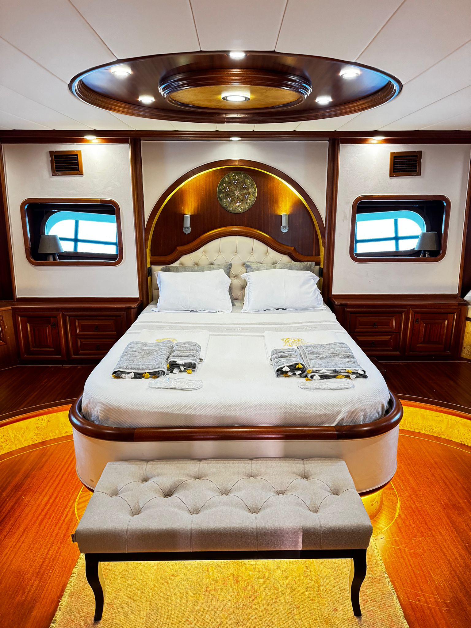 Kaptan Mehmet Bugra - Gulet in Sarıana