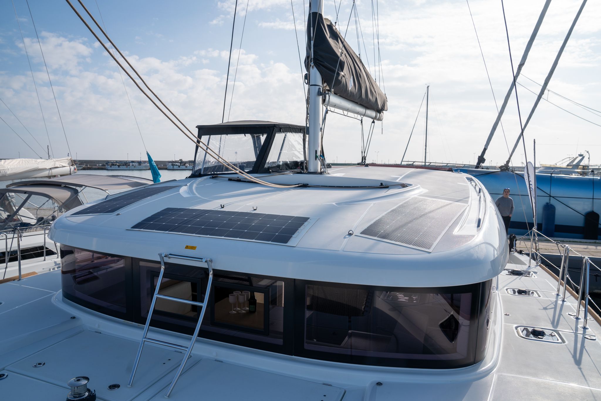 Ginevra - Catamaran in Porto San Giorgio