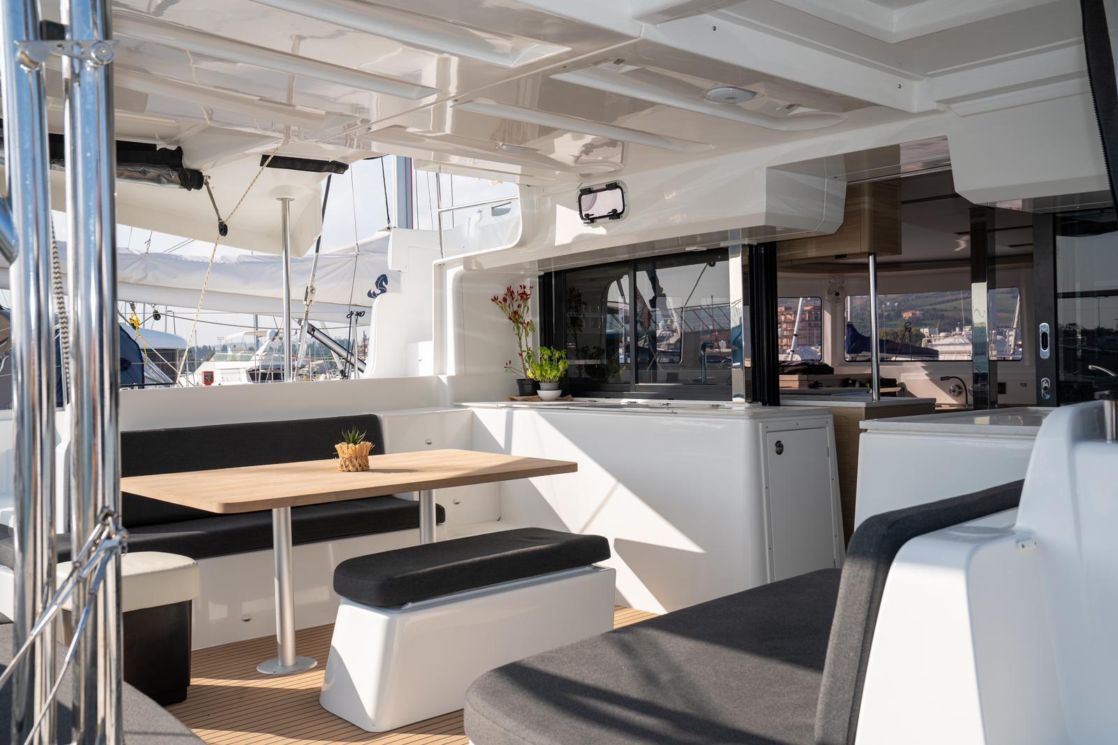 Anna Vittoria - Catamaran in Porto San Giorgio