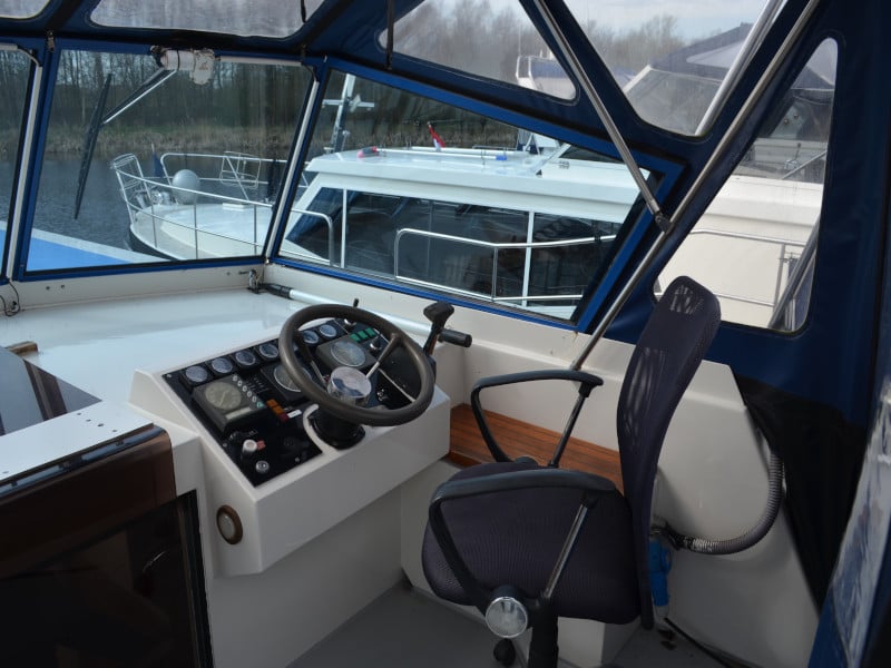 Holidaytime - Motor Yacht in Drachten