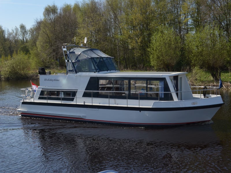 Holidaytime - Motor Yacht in Drachten
