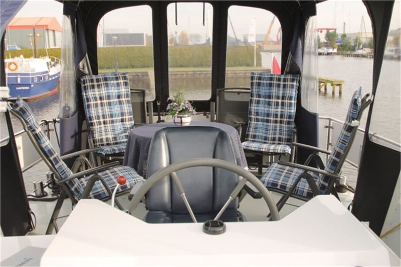 Antoinette - Motor Yacht in Woudsend