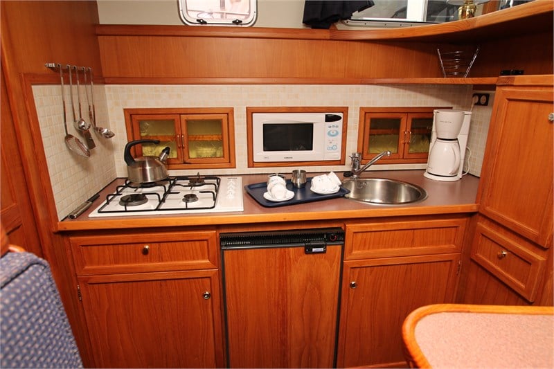 Jeanette - Motor Yacht in Woudsend