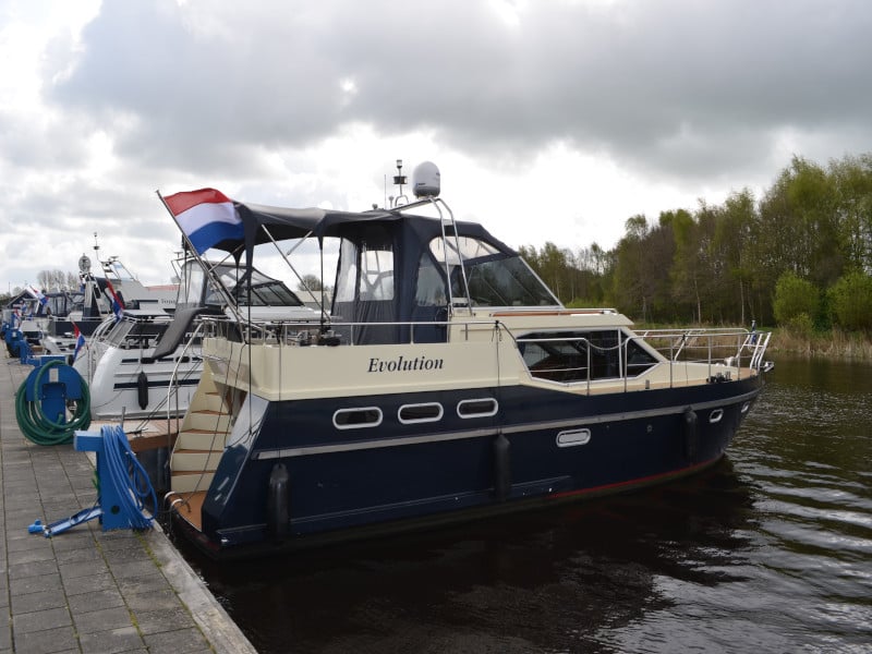 Evolution - Motor Yacht in Drachten