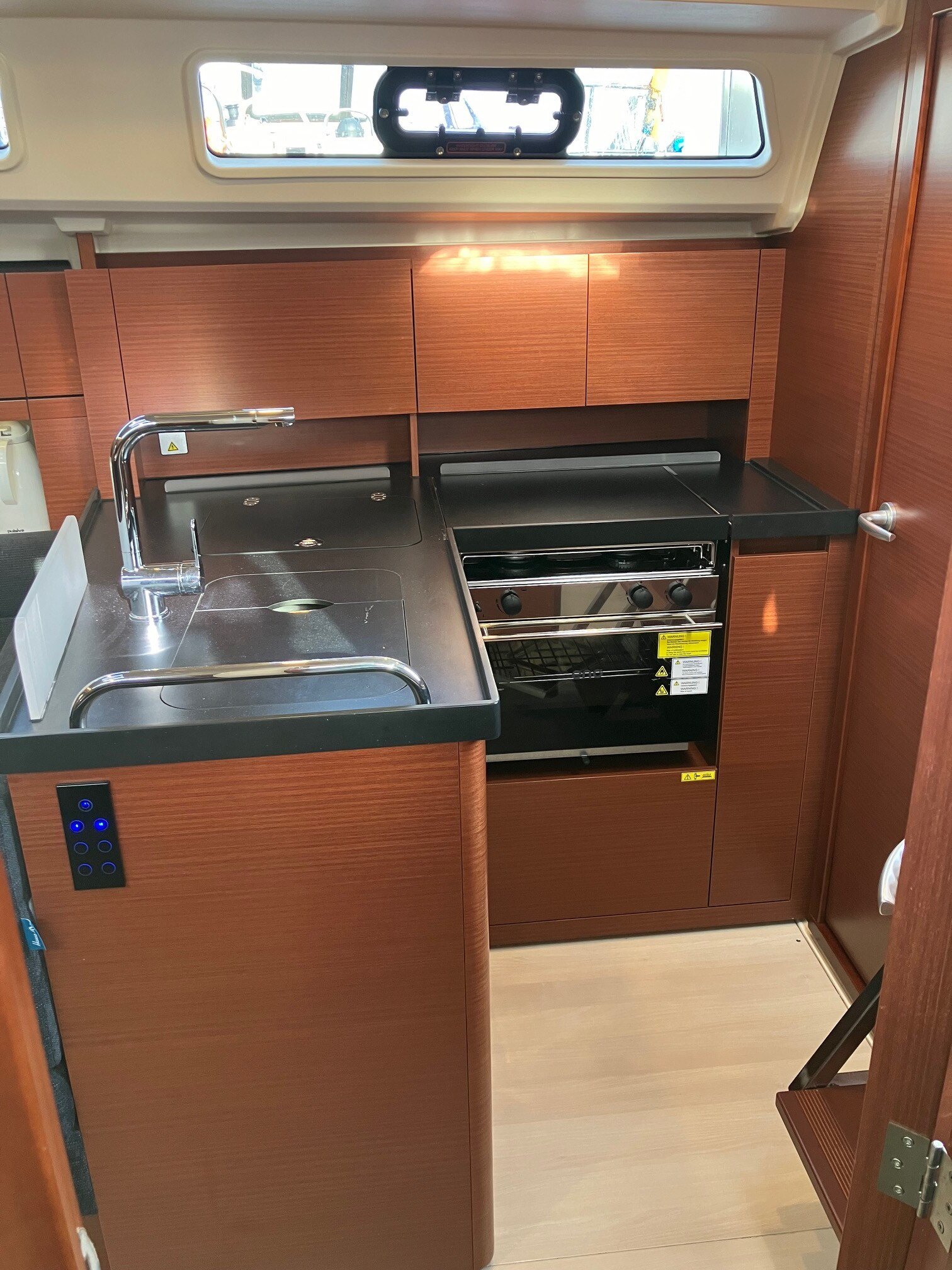 KORMORAN - Sailboat in Tingstadsvassen