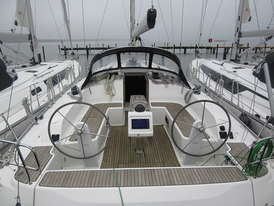 BavC46 - Sailboat in Tingstadsvassen