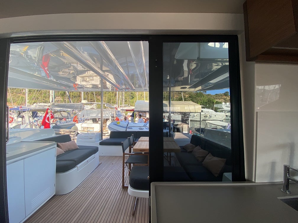 Clara - Katamaran içinde Marmaris