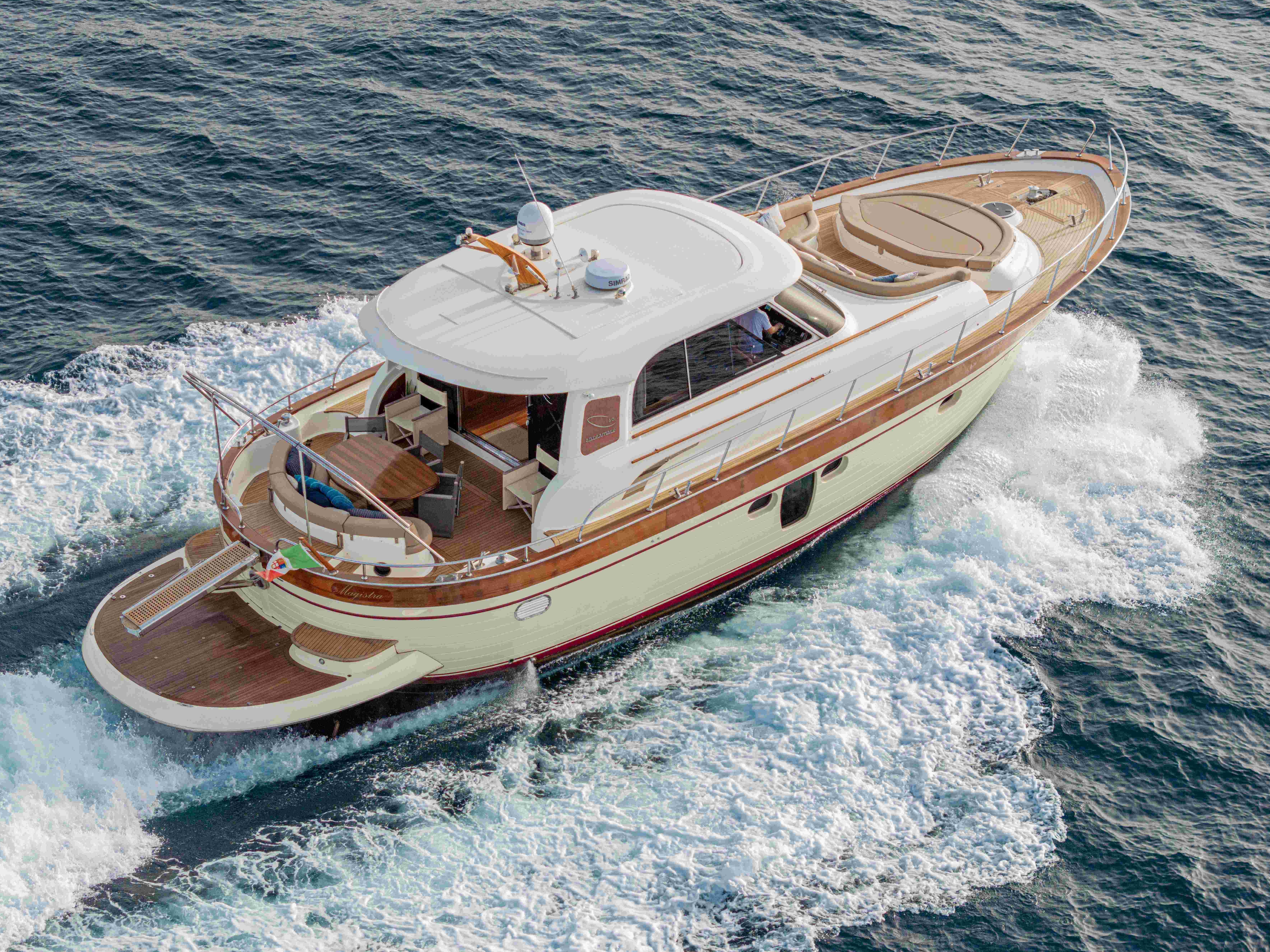 Magistra - Motor Yacht in Castellammare di Stabia