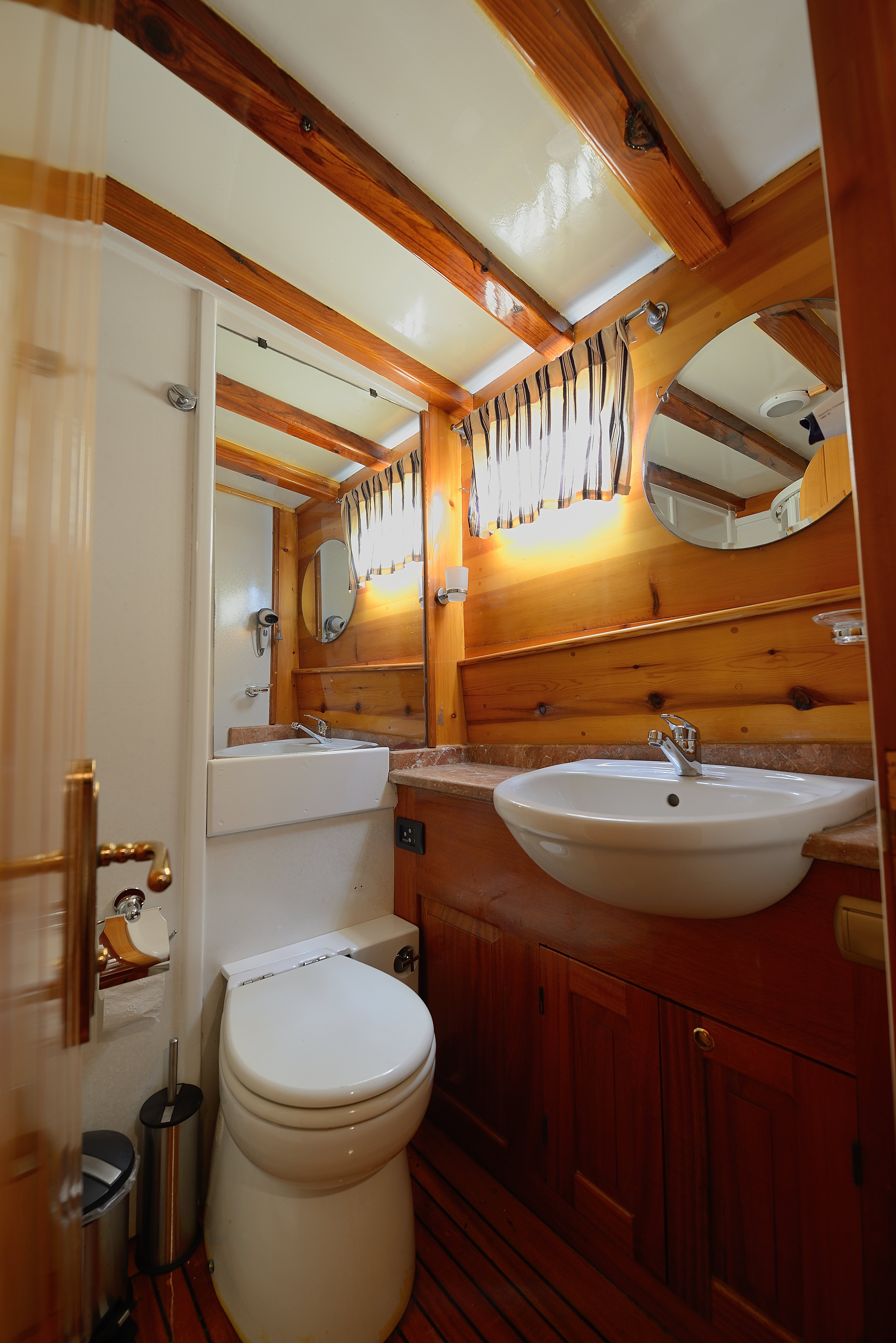 Xenos II - Gulet in Eskiçeşme