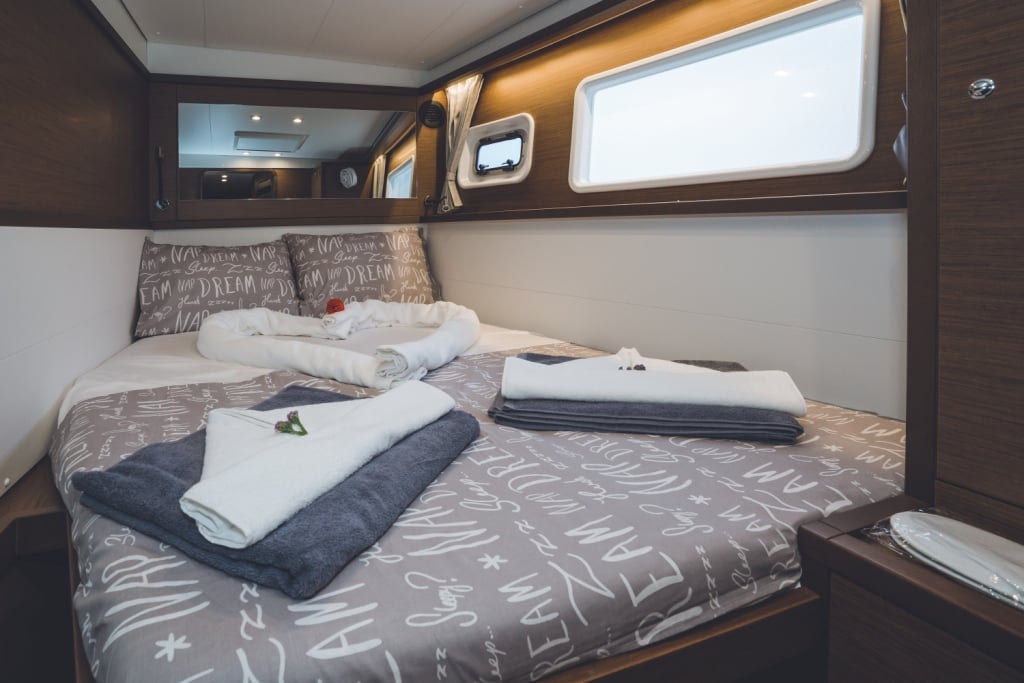 Alkyone - Katamaran içinde Volos