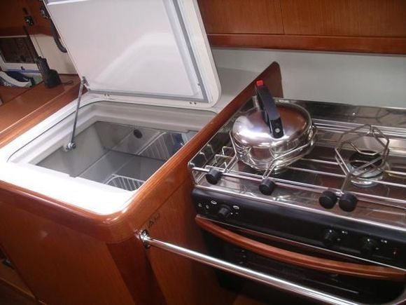 Anassa - Yelkenli içinde Volos