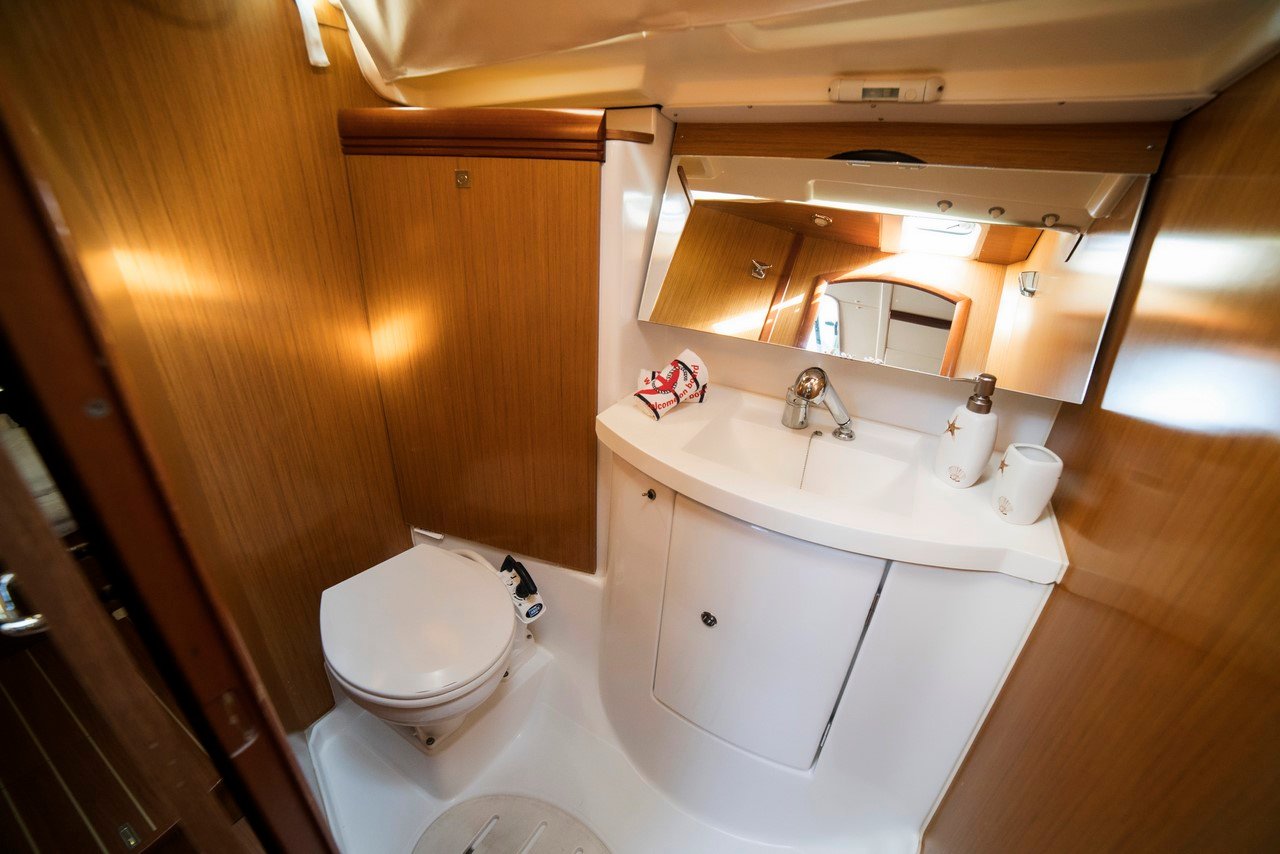 Triton - Yelkenli içinde Volos