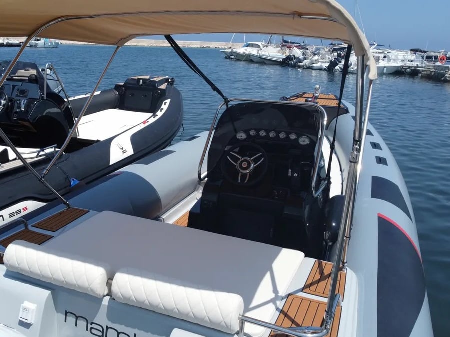 Mambo - Motor Yacht in Torre Canne