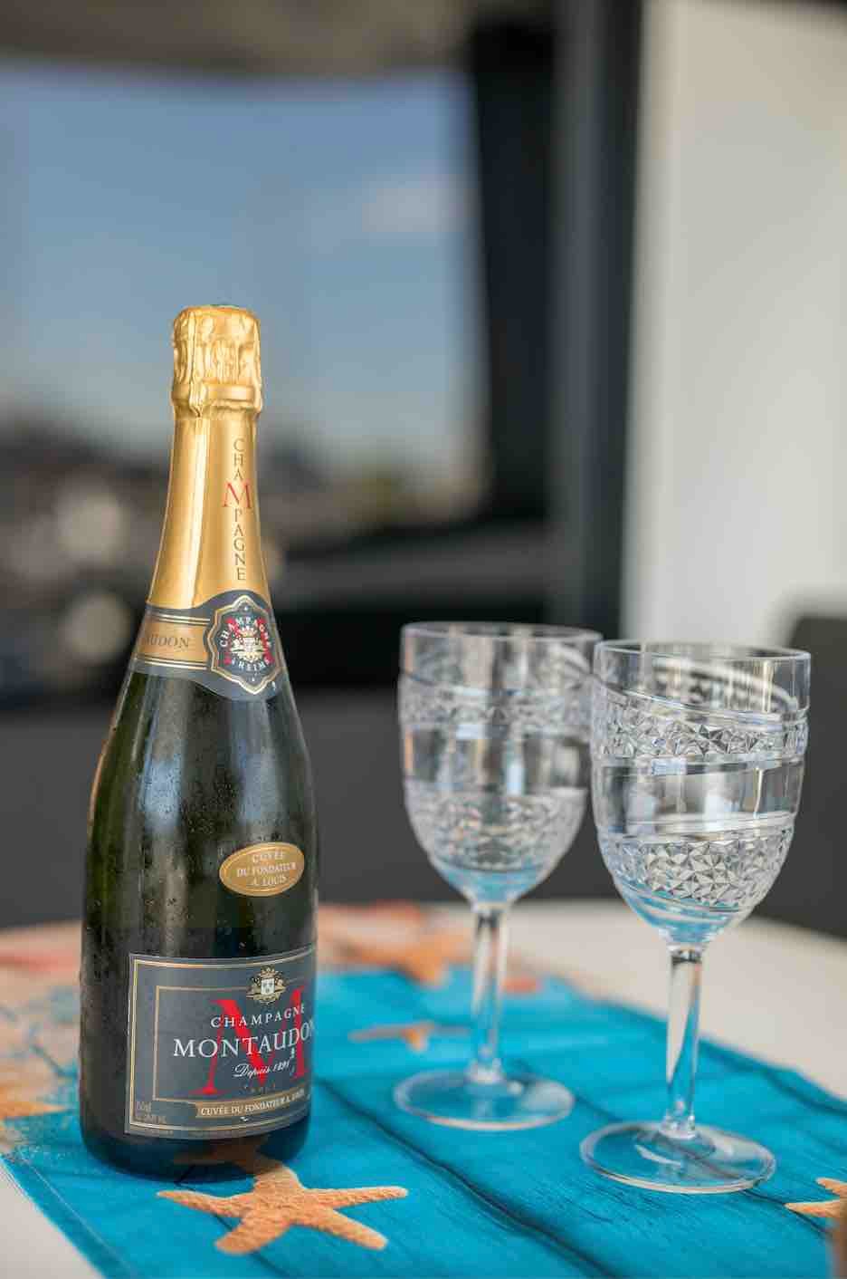 Rosa dei Venti - Catamaran in Paros