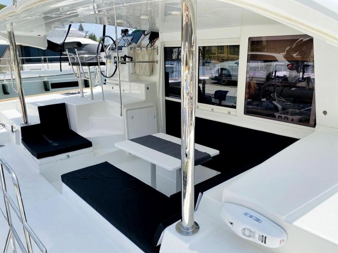 Esmeralda - Catamaran in Santa Eulària des Riu