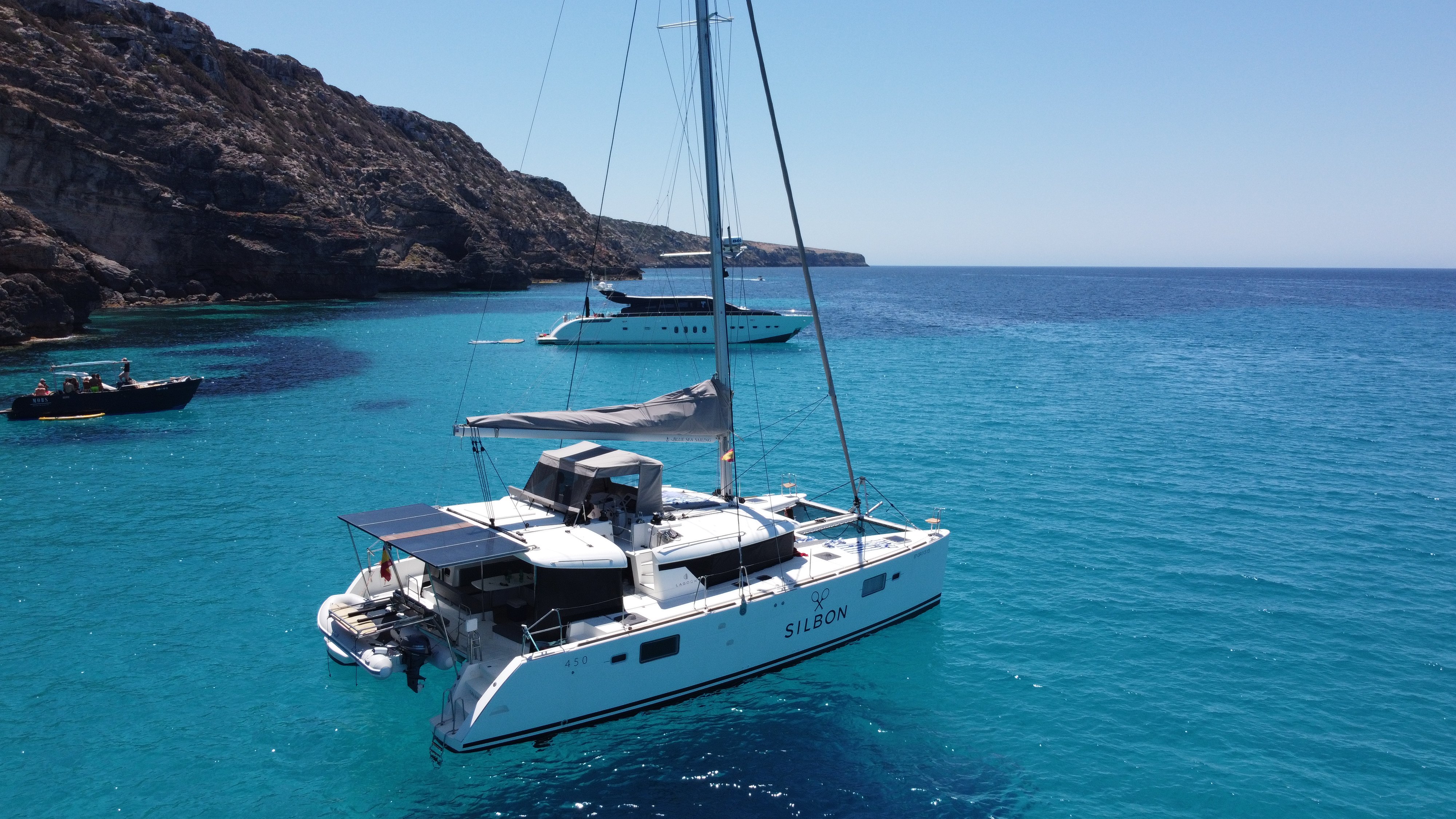 Gran Azul - Catamaran in Santa Eulària des Riu