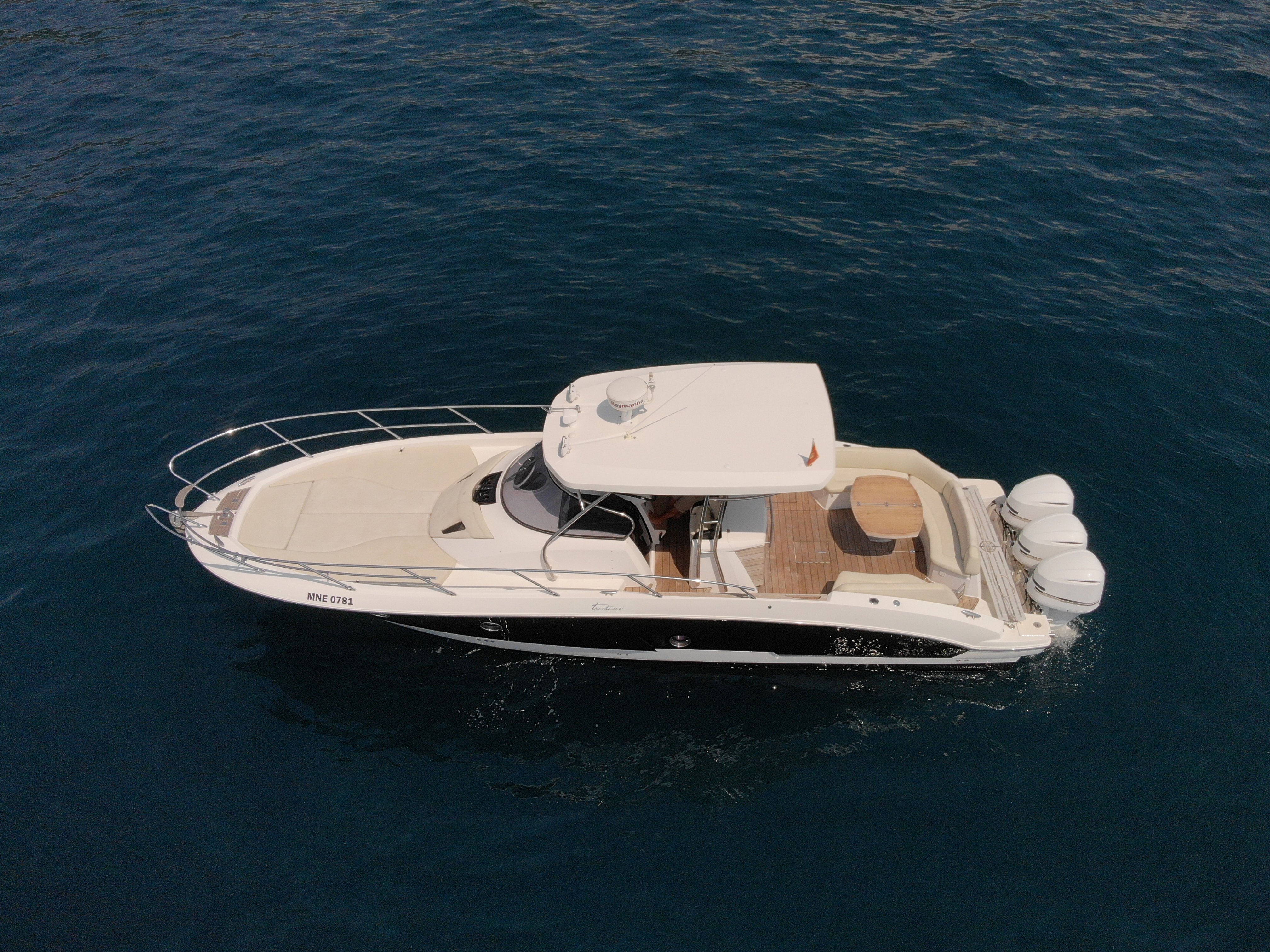 Zefirka - Motor Yacht in Tivat