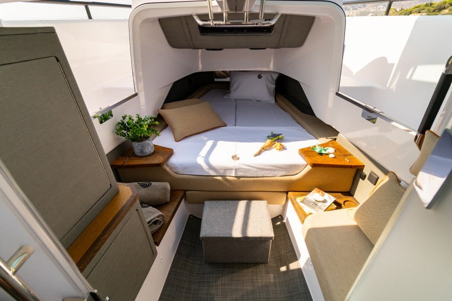 MY CHARACTER - Motor Yacht in Kalyvia Thorikou