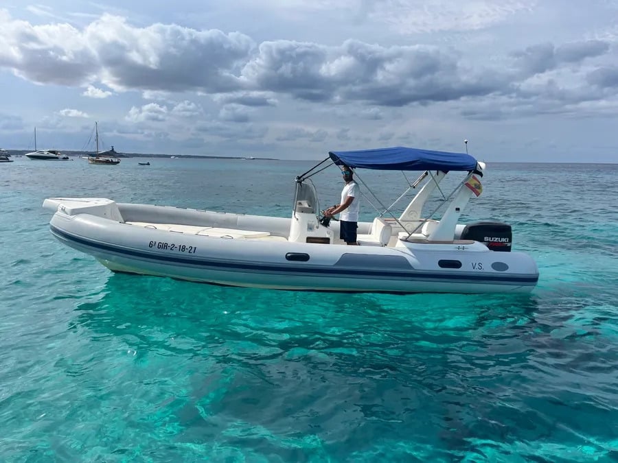 VS - Motor Yacht in Santa Eulària des Riu