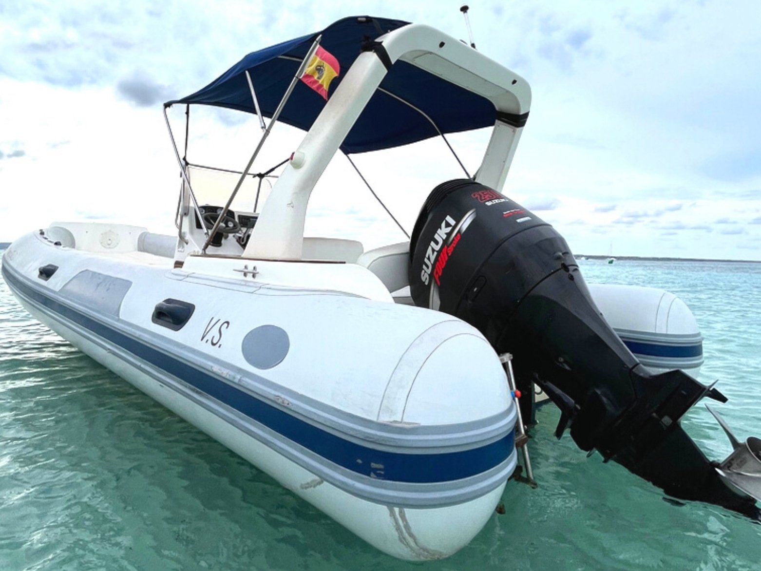 VS - Motor Yacht in Santa Eulària des Riu