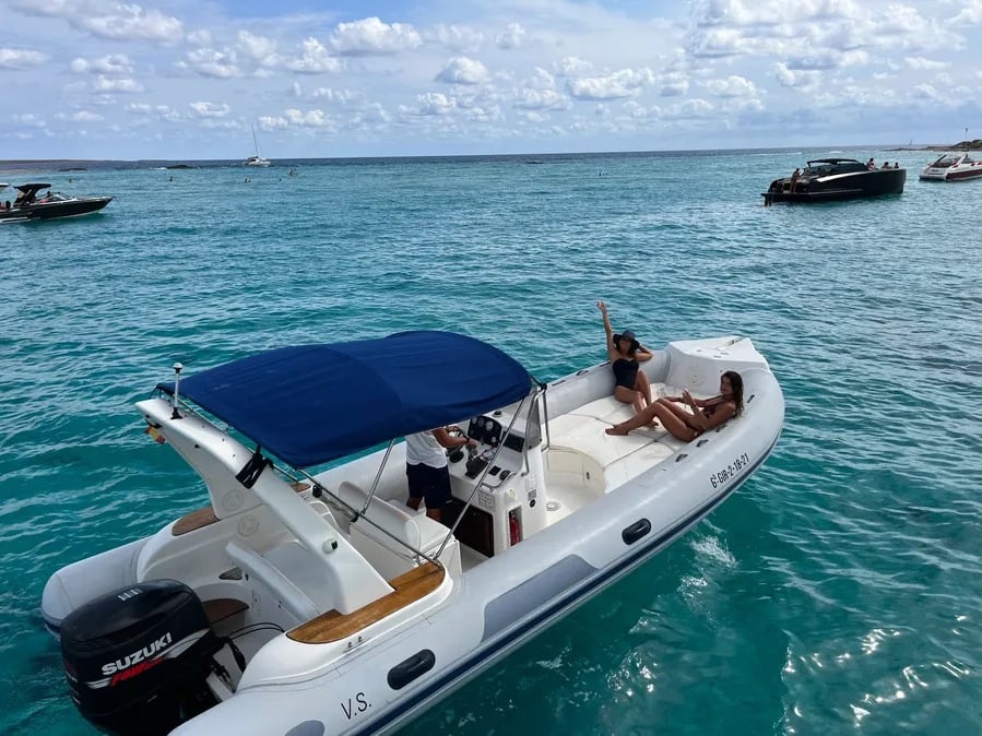 VS - Motor Yacht in Santa Eulària des Riu