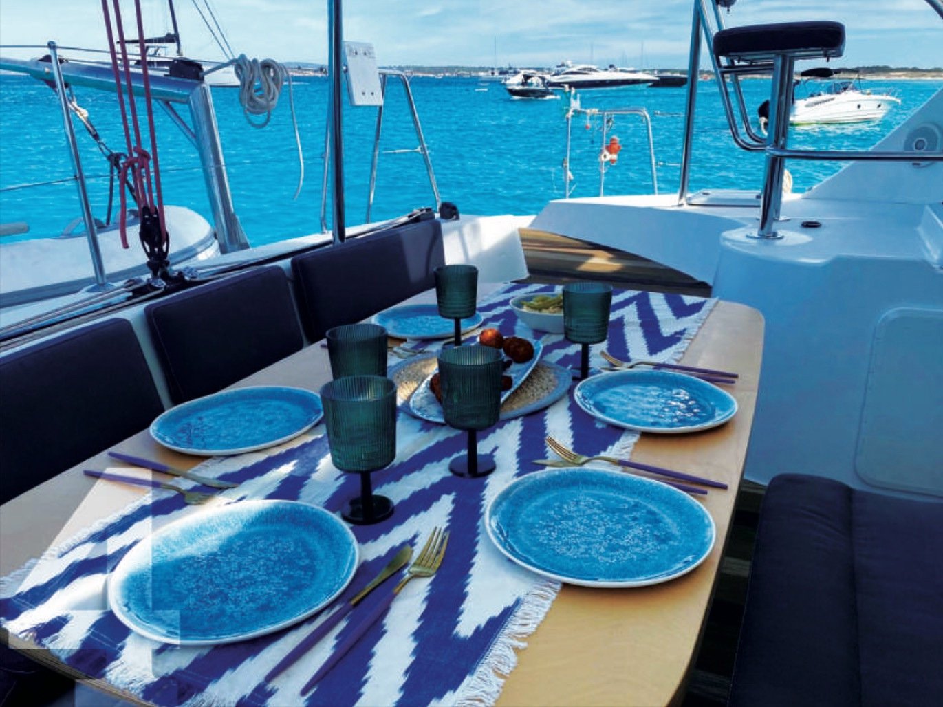 Niu Tribe Uno - Katamaran içinde Eivissa