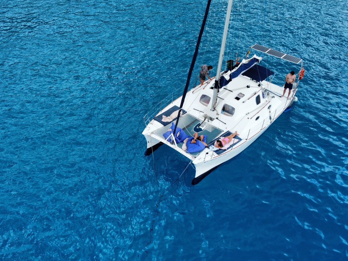 Maui - Katamaran içinde Eivissa