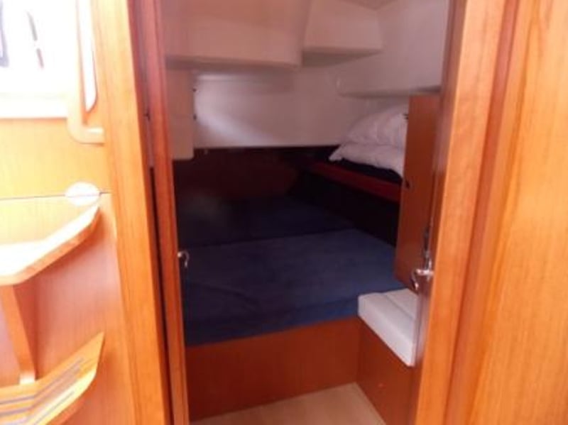 LINA - Sailboat in Alimos