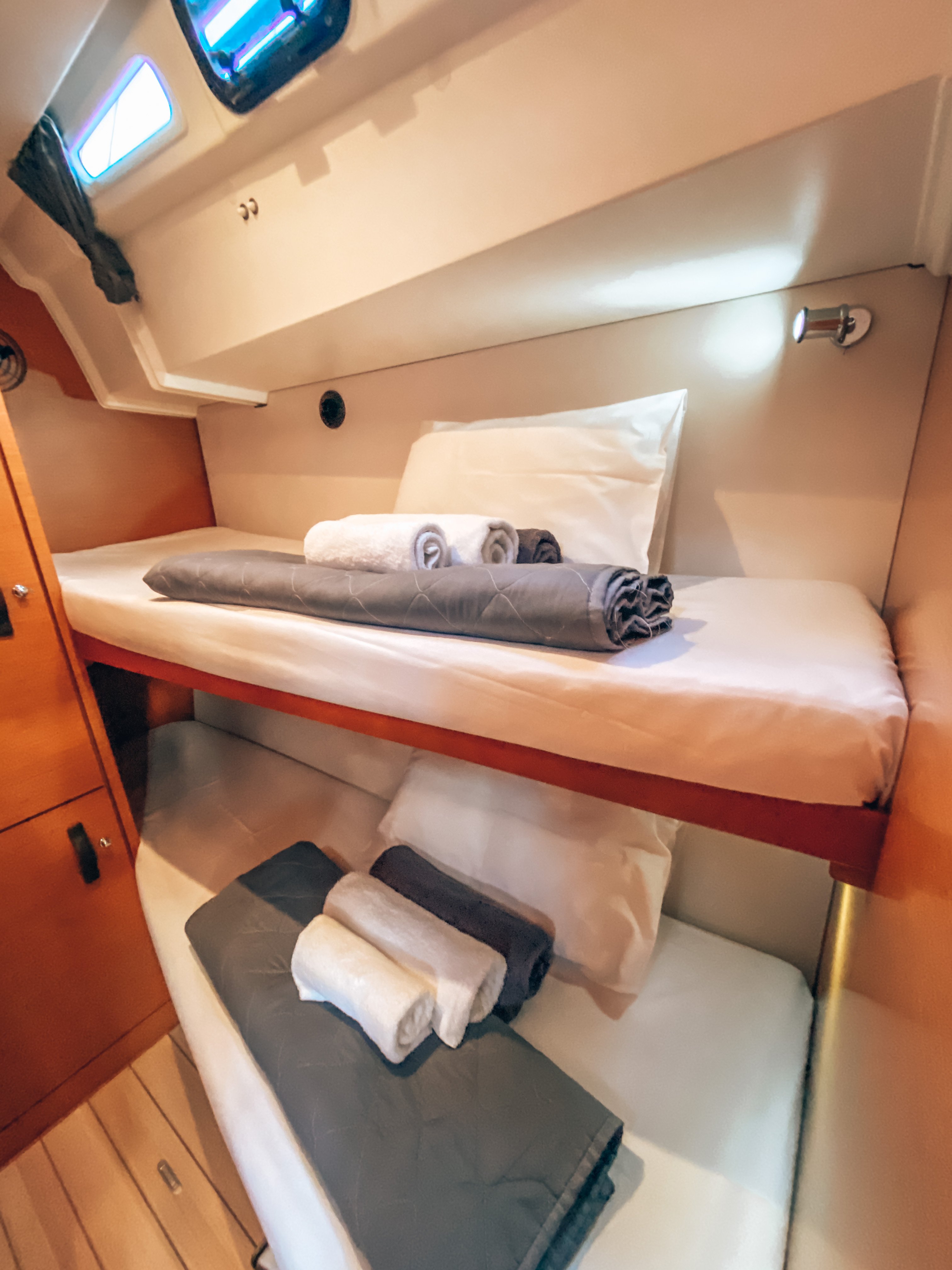 Sea Force - Yelkenli içinde Alimos