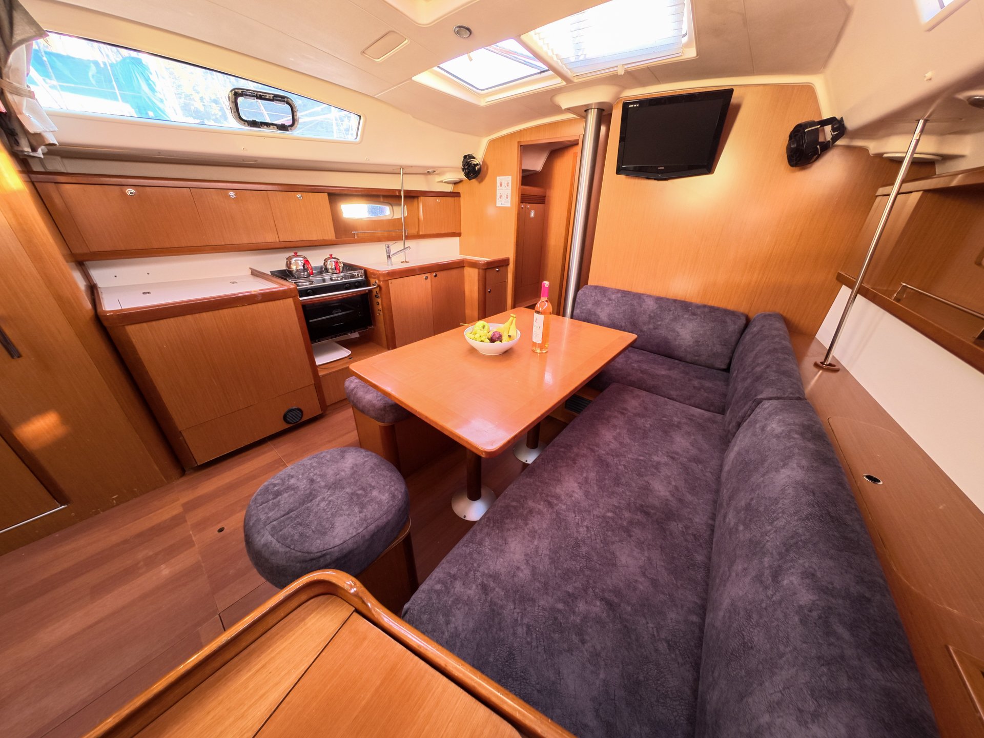 Lilium - Sailboat in Karagözler