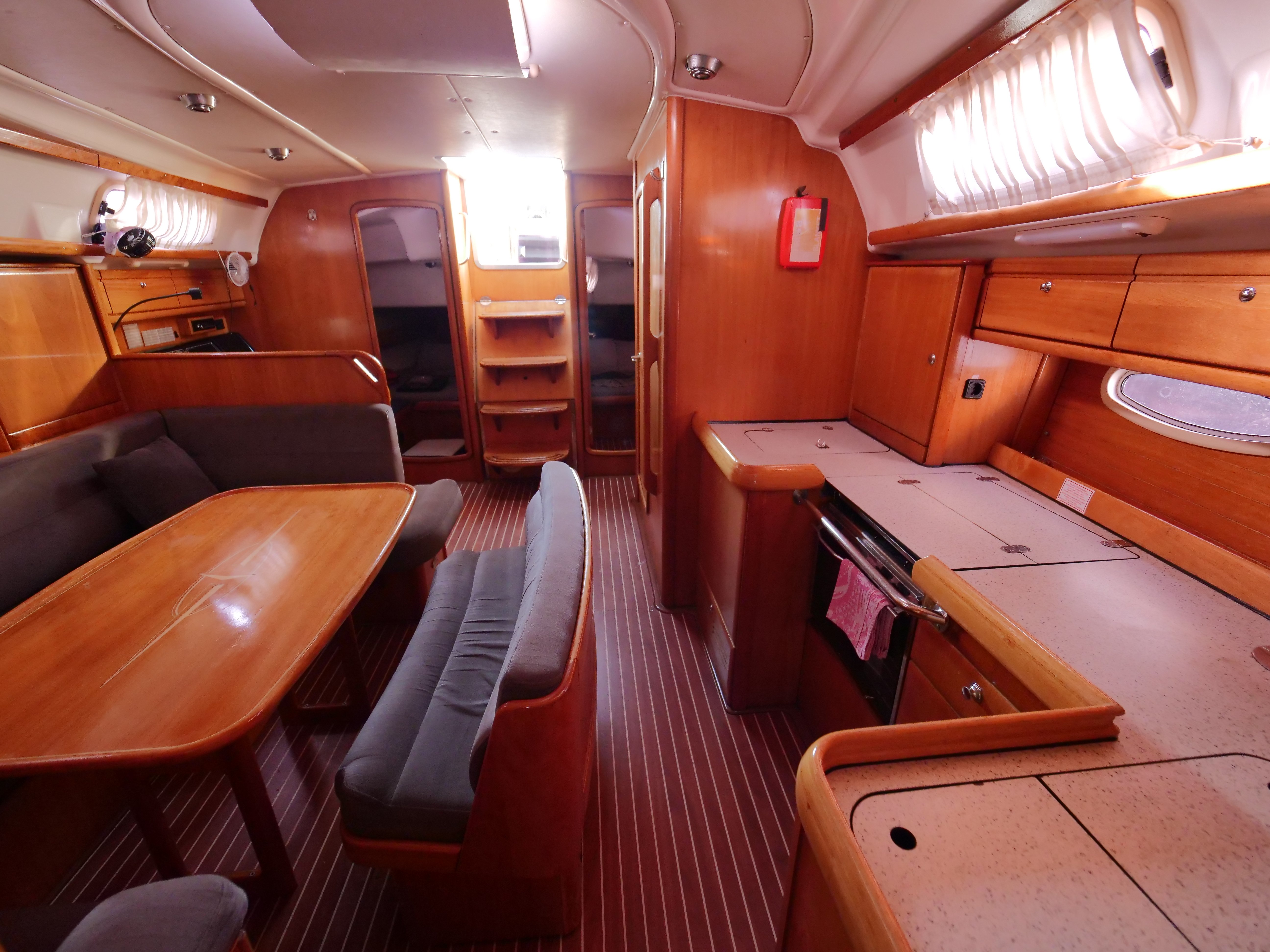 Andiamo - Yelkenli içinde Karagözler