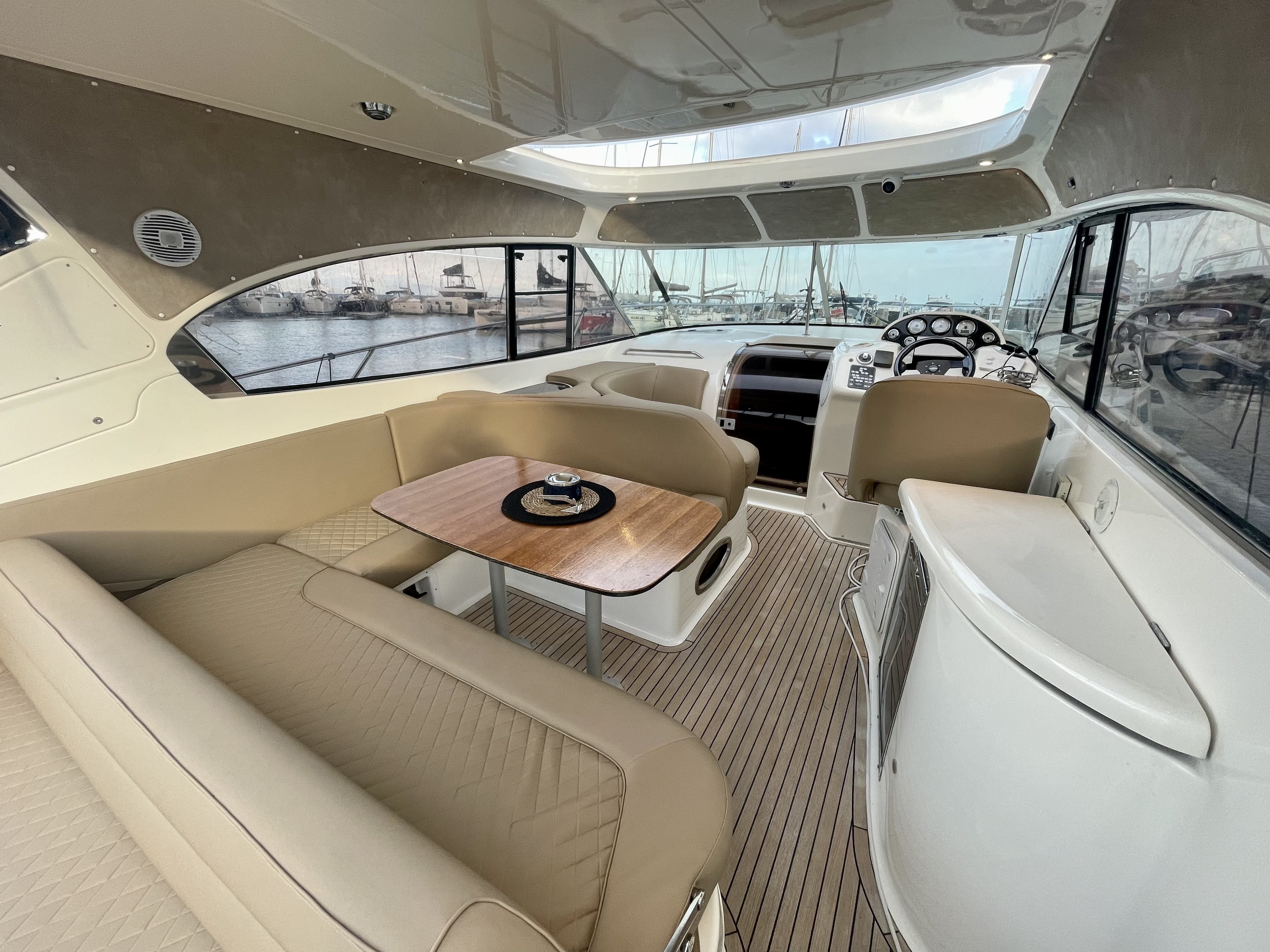 Feeling Nauti - Motor Yacht in Mpenitses