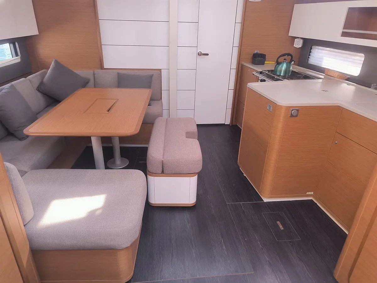 Luka - Yelkenli içinde Adaköy