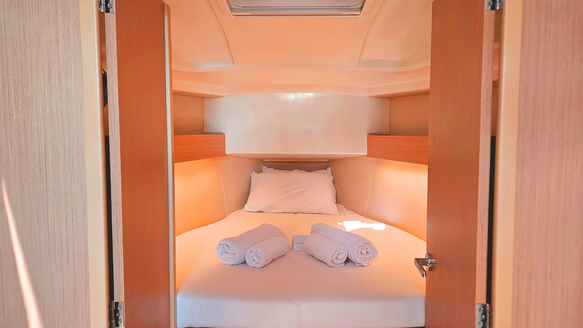 Lima - Sailboat in Sarıana