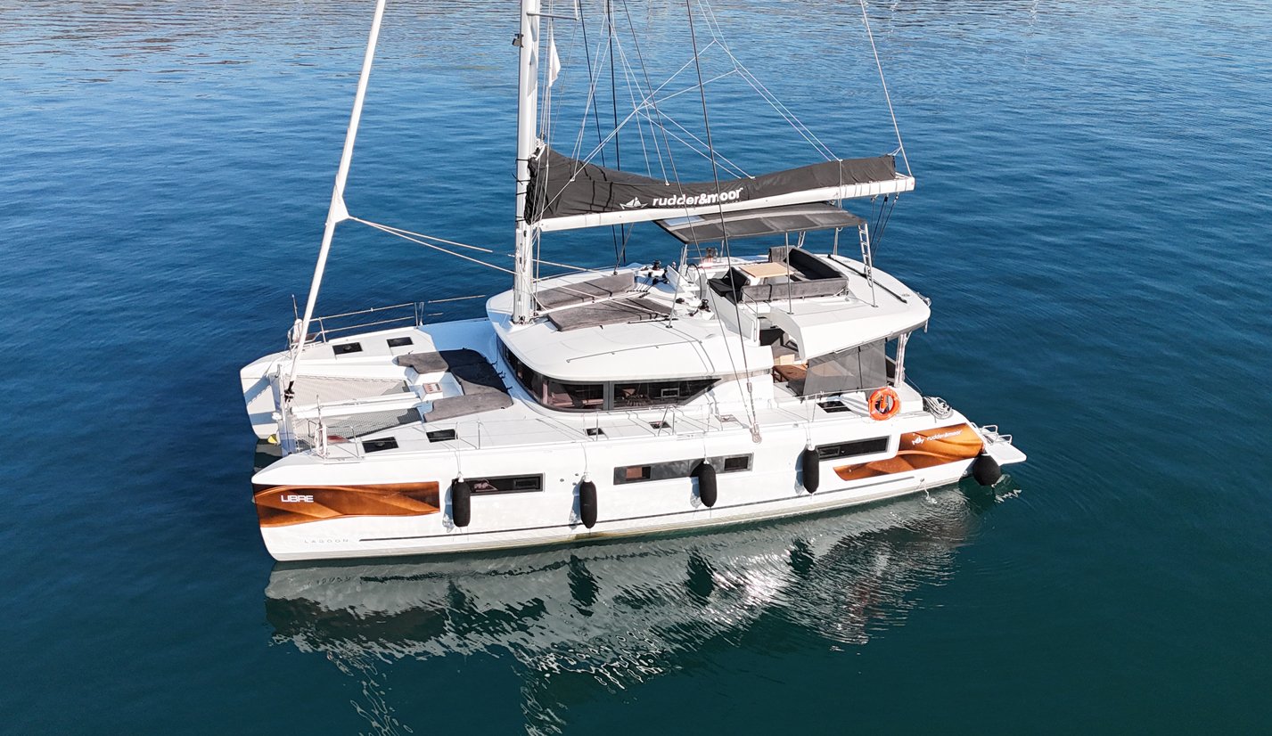 Libre - Katamaran içinde Karagözler