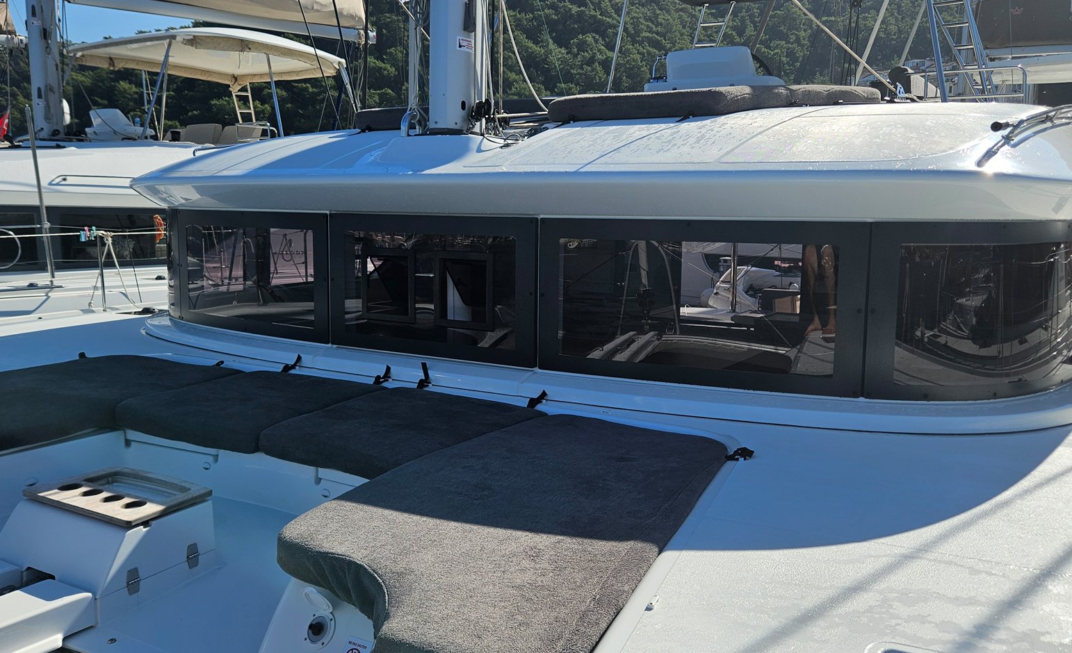 Libre - Katamaran içinde Karagözler