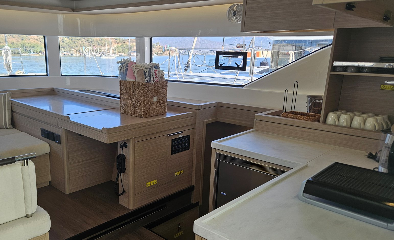 Libre - Katamaran içinde Karagözler