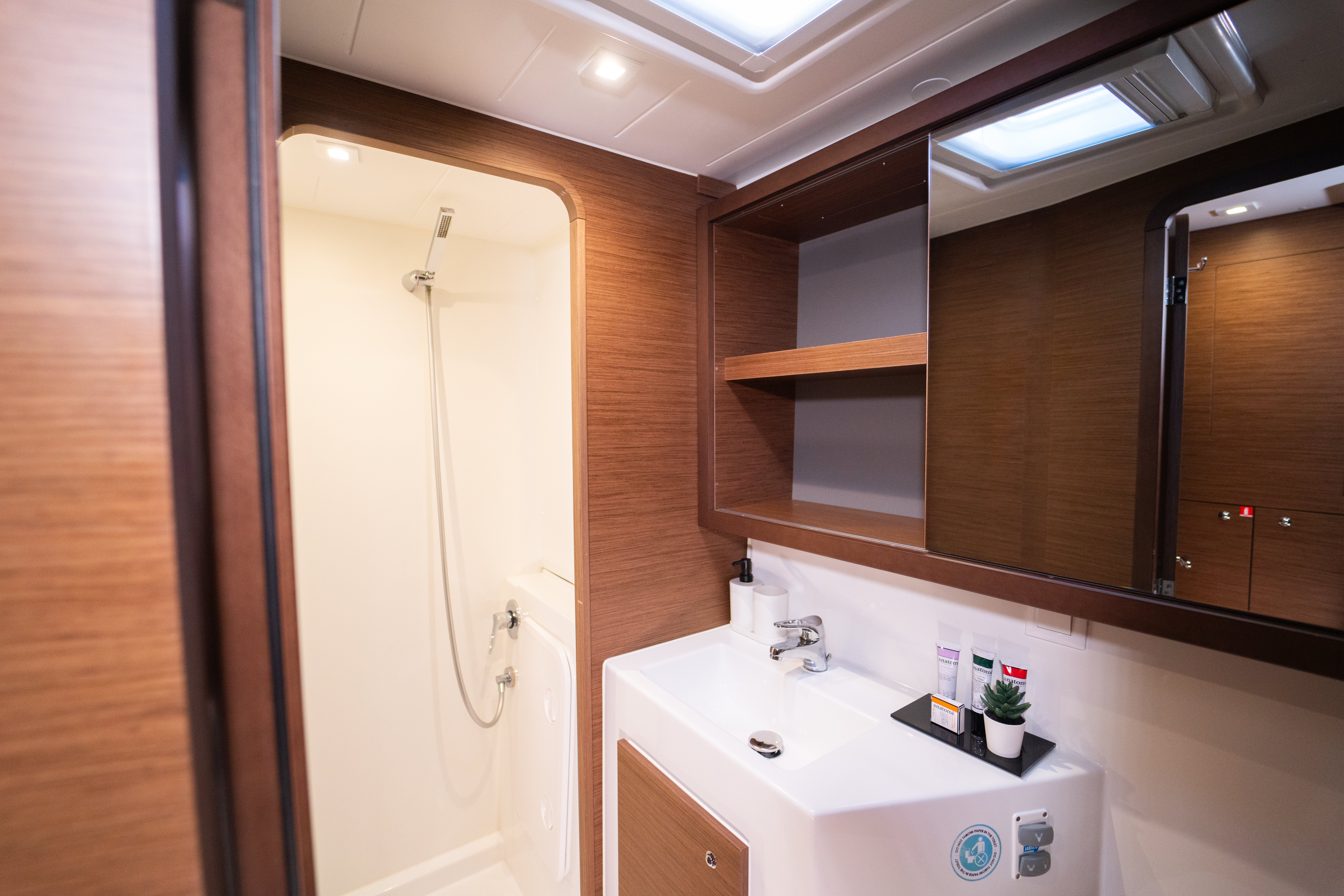 Meraki - Catamaran in Karagözler