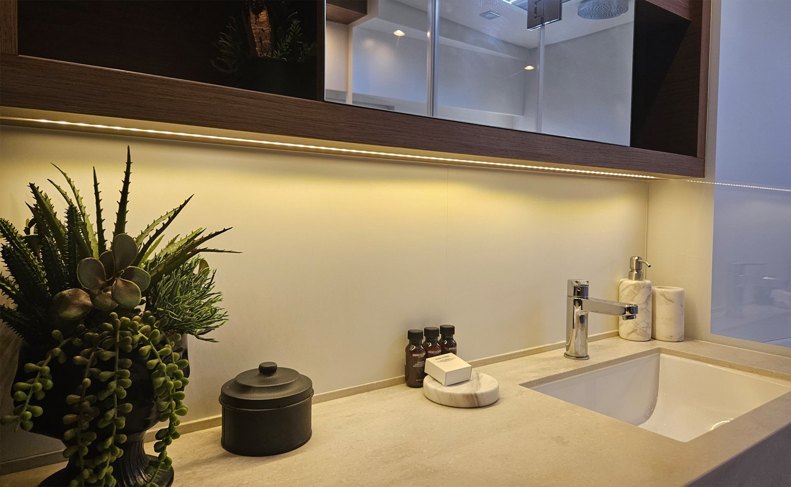 Swice - Catamaran in Karagözler